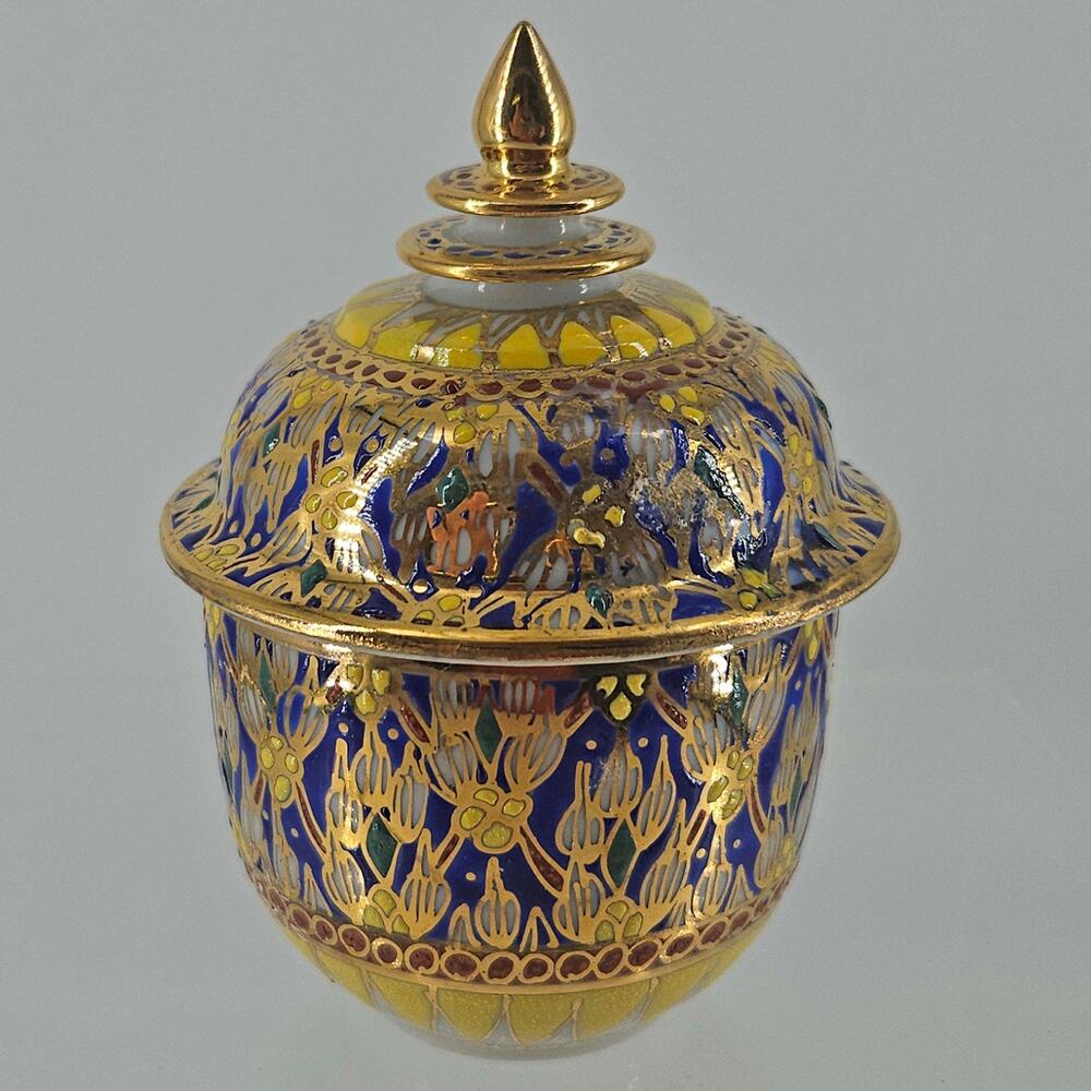 Vintage Thai Benjarong Hand Painted Porcelain Trinket dish w lid yellow gold